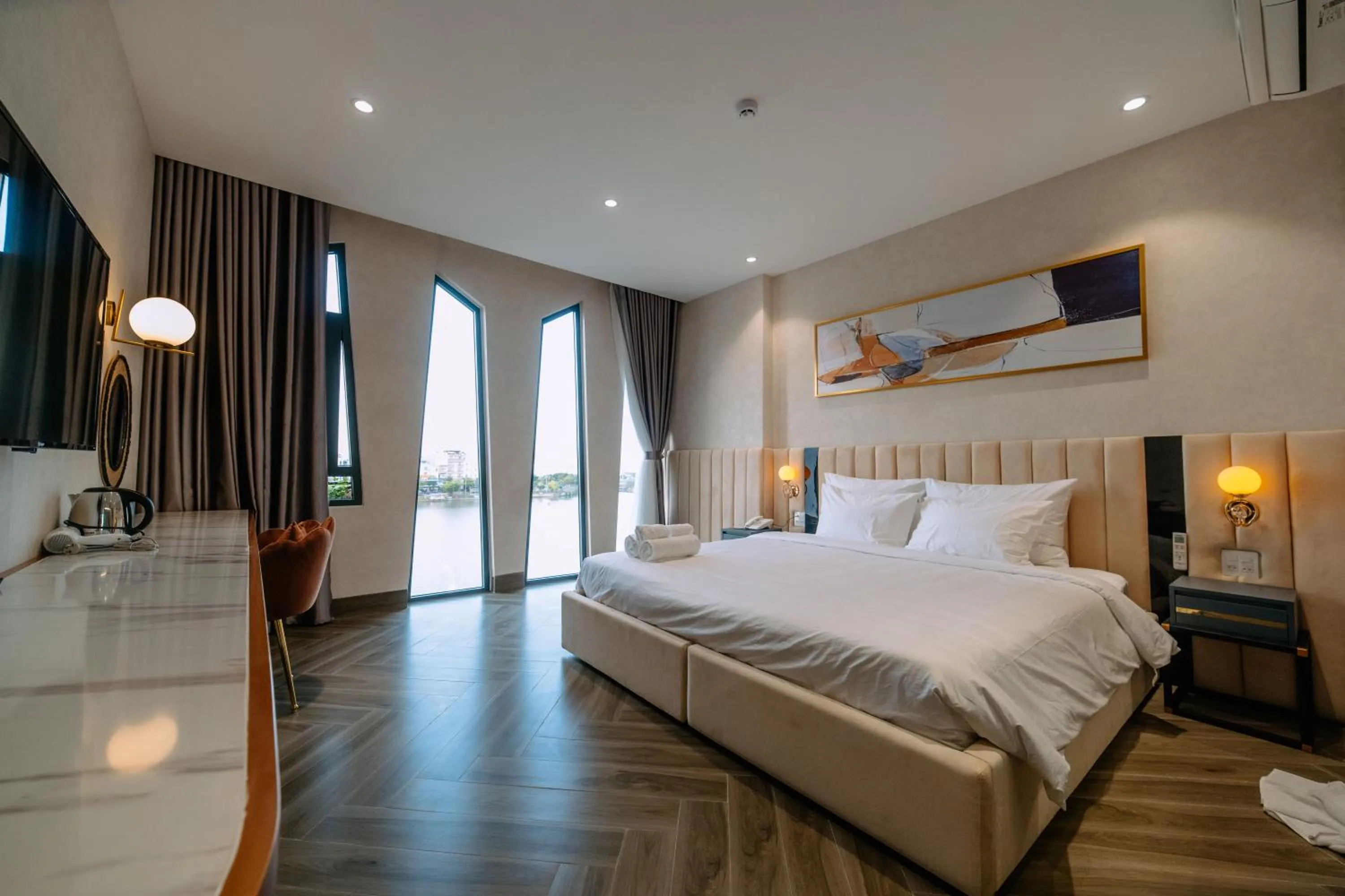 Living room, Bed in La Beaute Hotel - Quy Nhơn