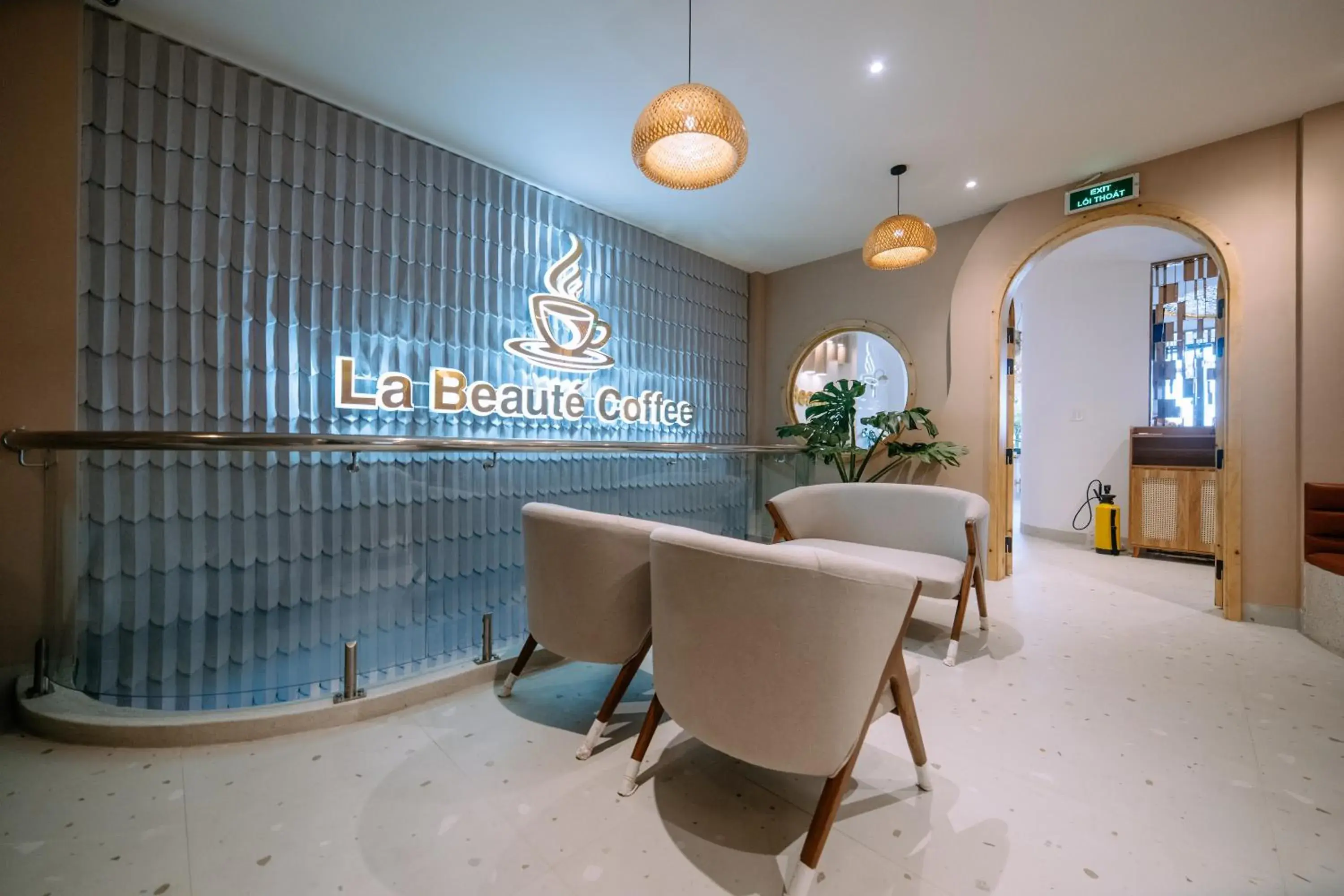 Lobby or reception in La Beaute Hotel - Quy Nhơn Lobby or reception in La Beaute Hotel - Quy Nhơn