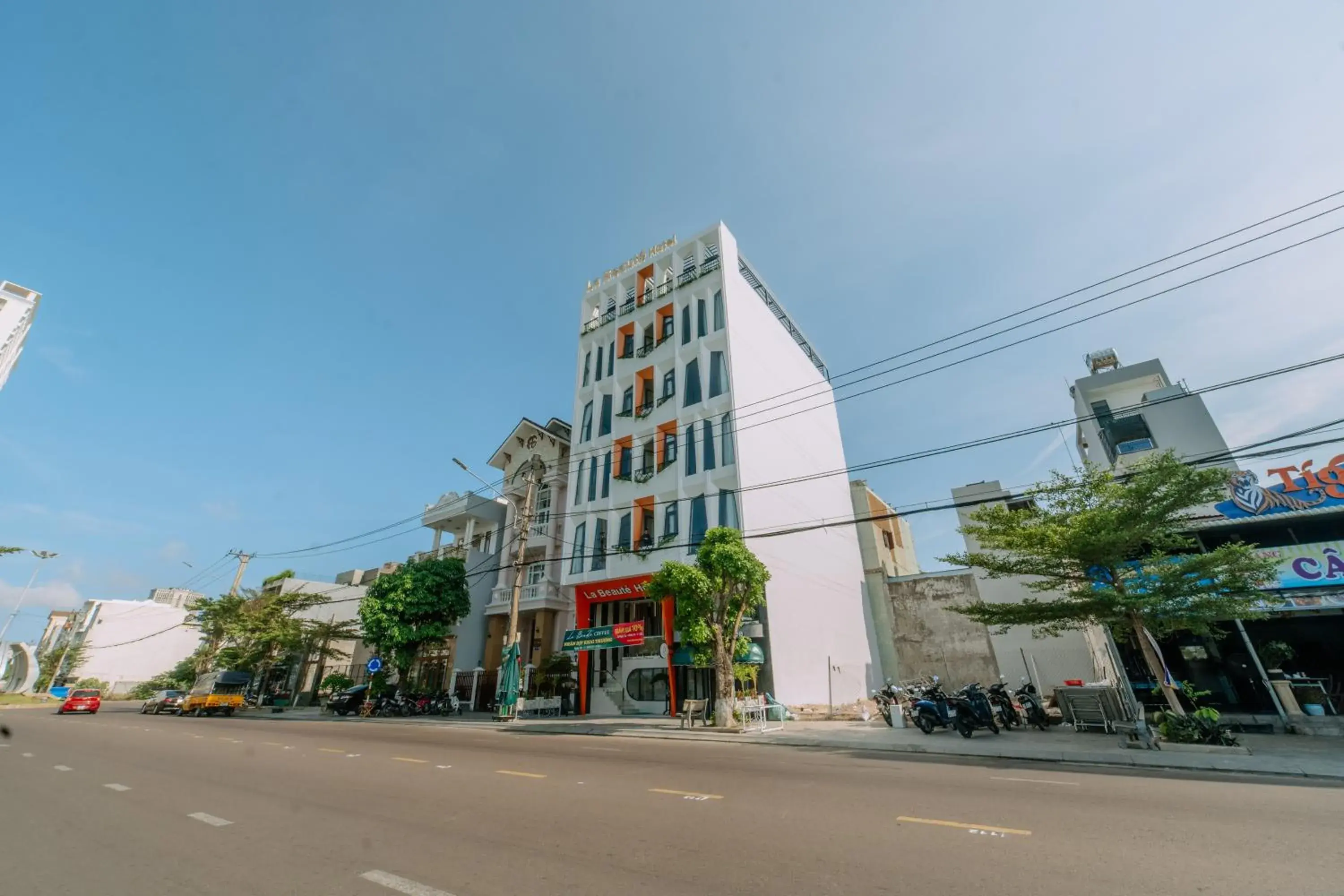 Property building in La Beaute Hotel - Quy Nhơn Property building in La Beaute Hotel - Quy Nhơn