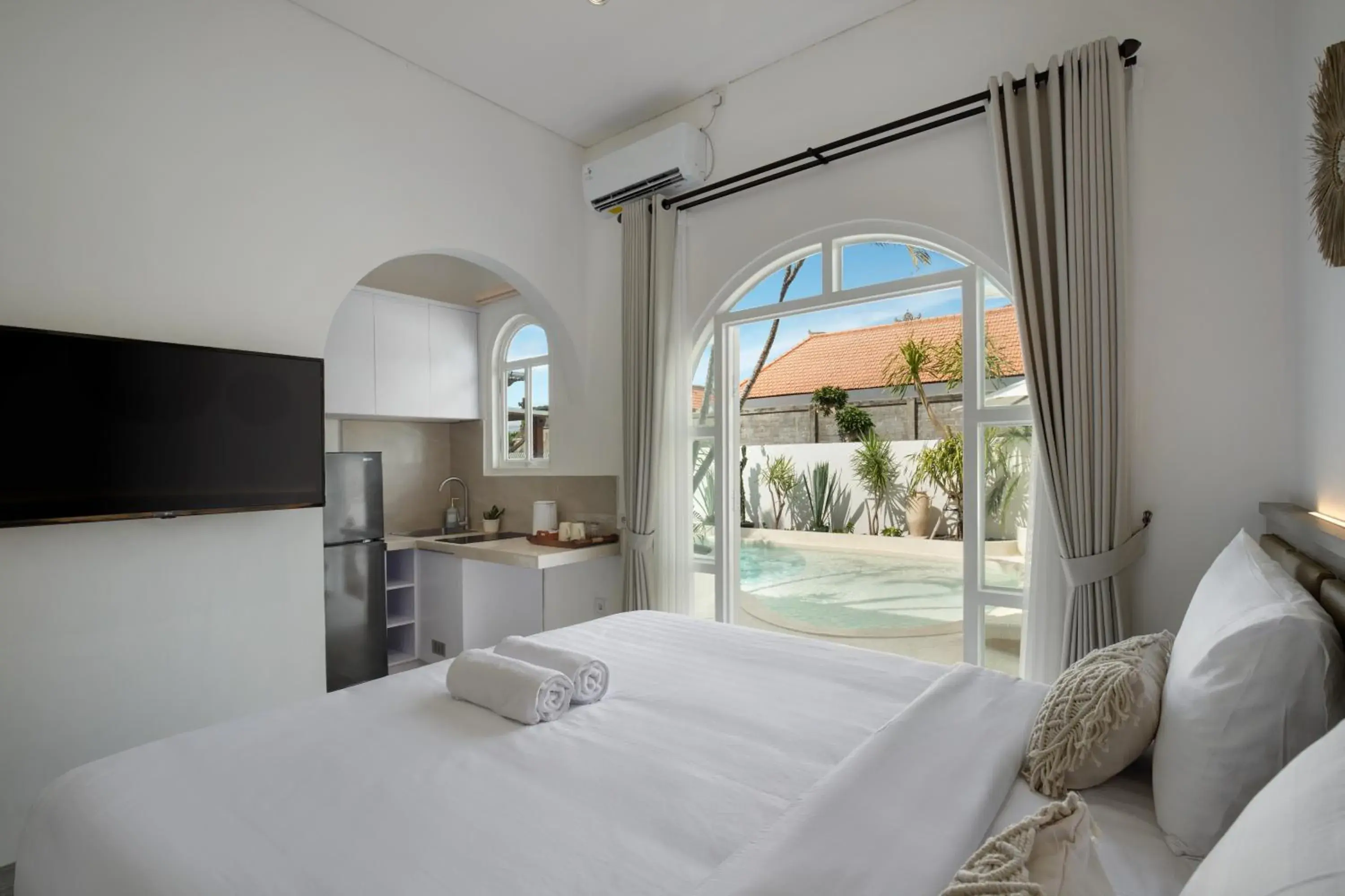 Bed in Kemari Studio Bed in Kemari Studio