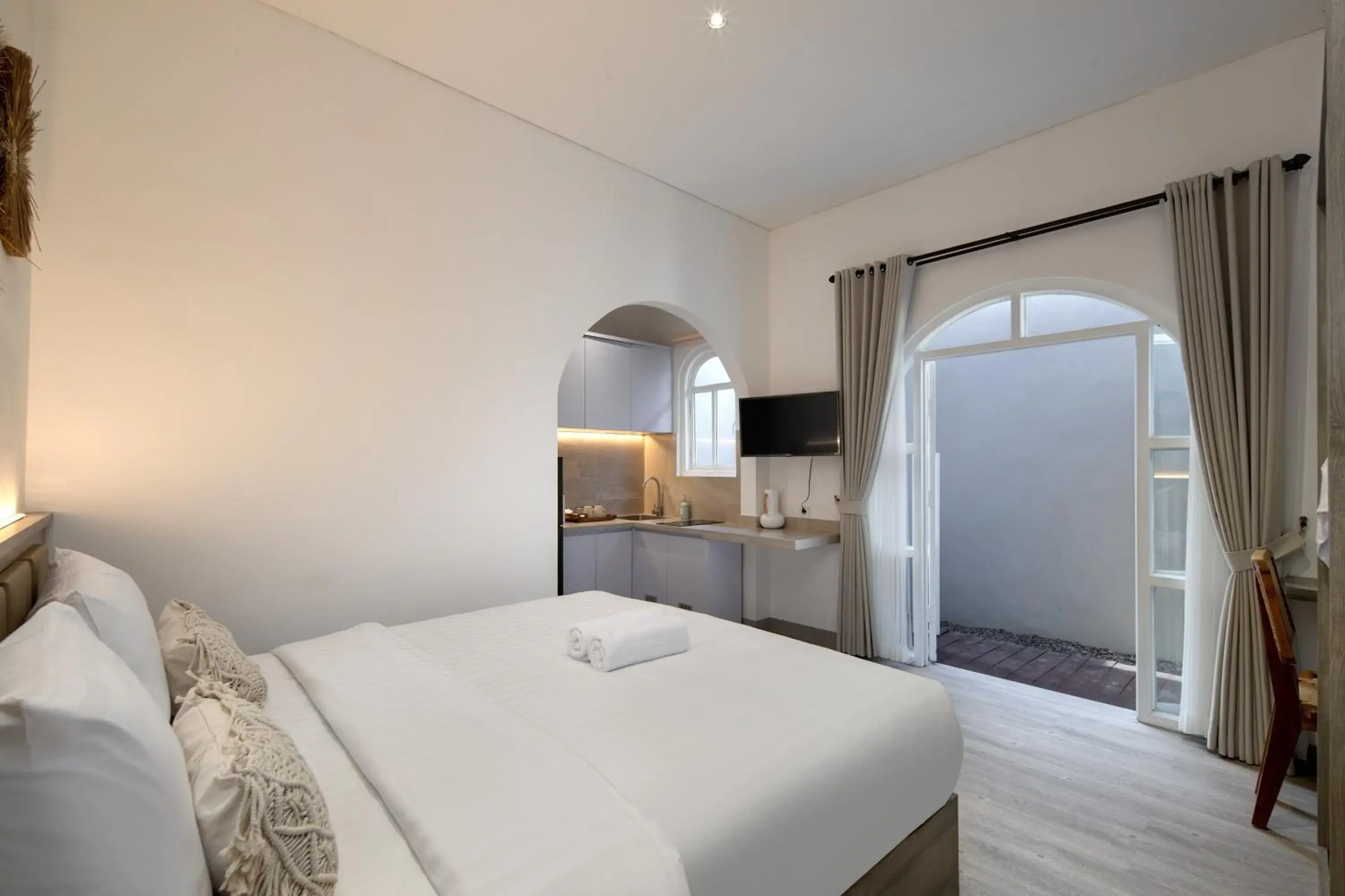 Bed in Kemari Studio Bed in Kemari Studio