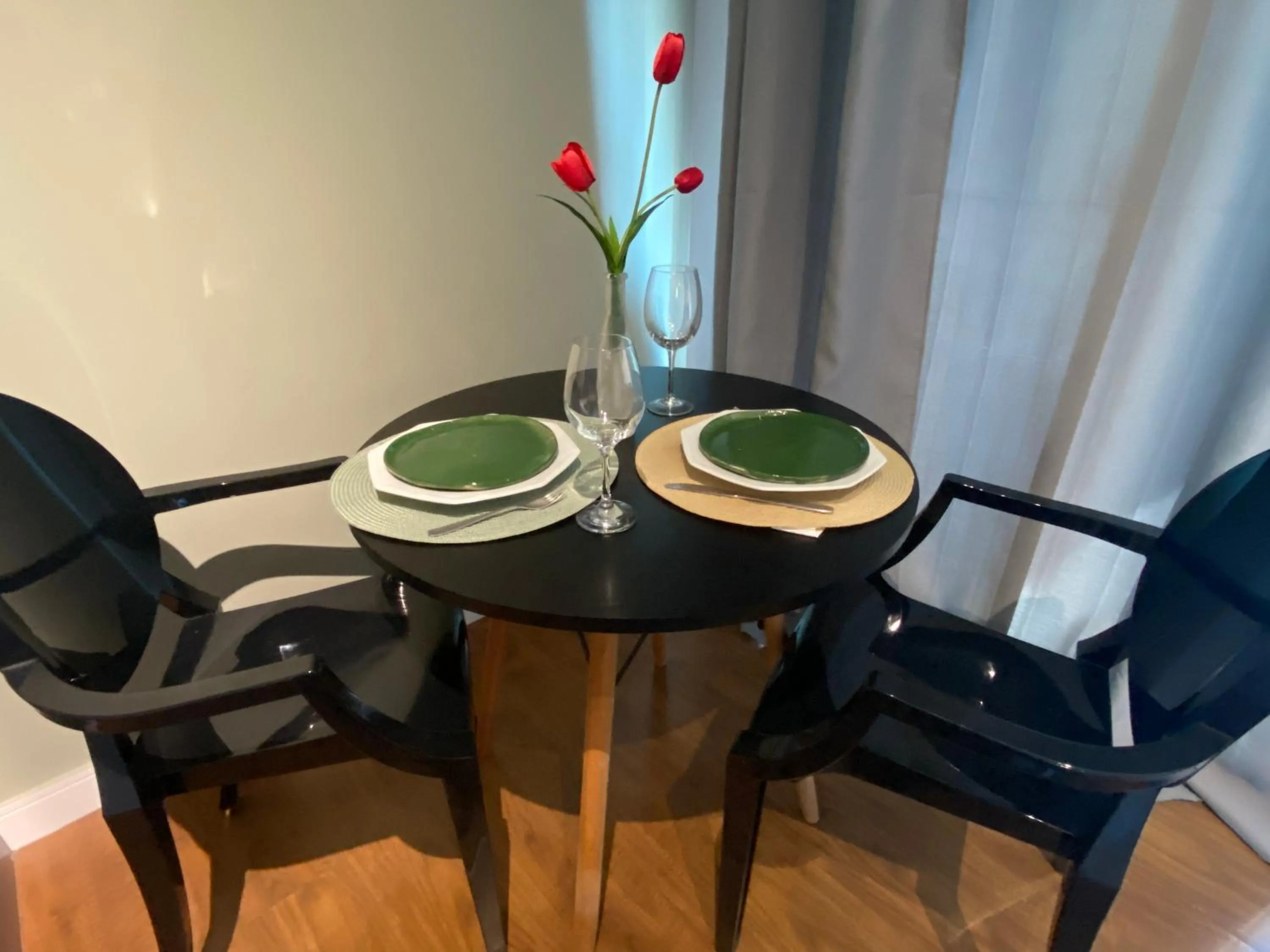 Dining area in Flat BOUTIQUE em frente ao metrô MOEMA