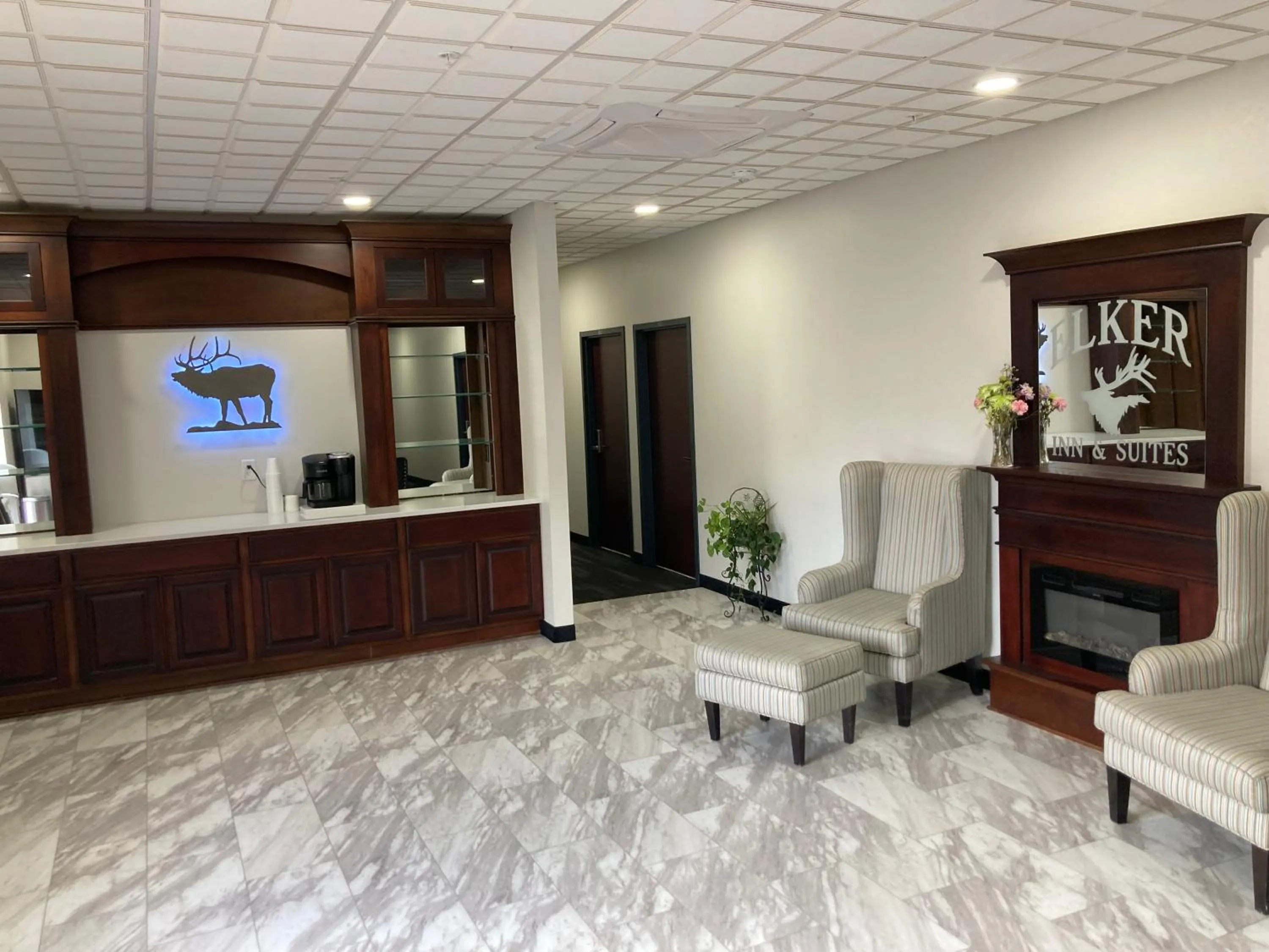 Lobby or reception in Elker Inn & Suites