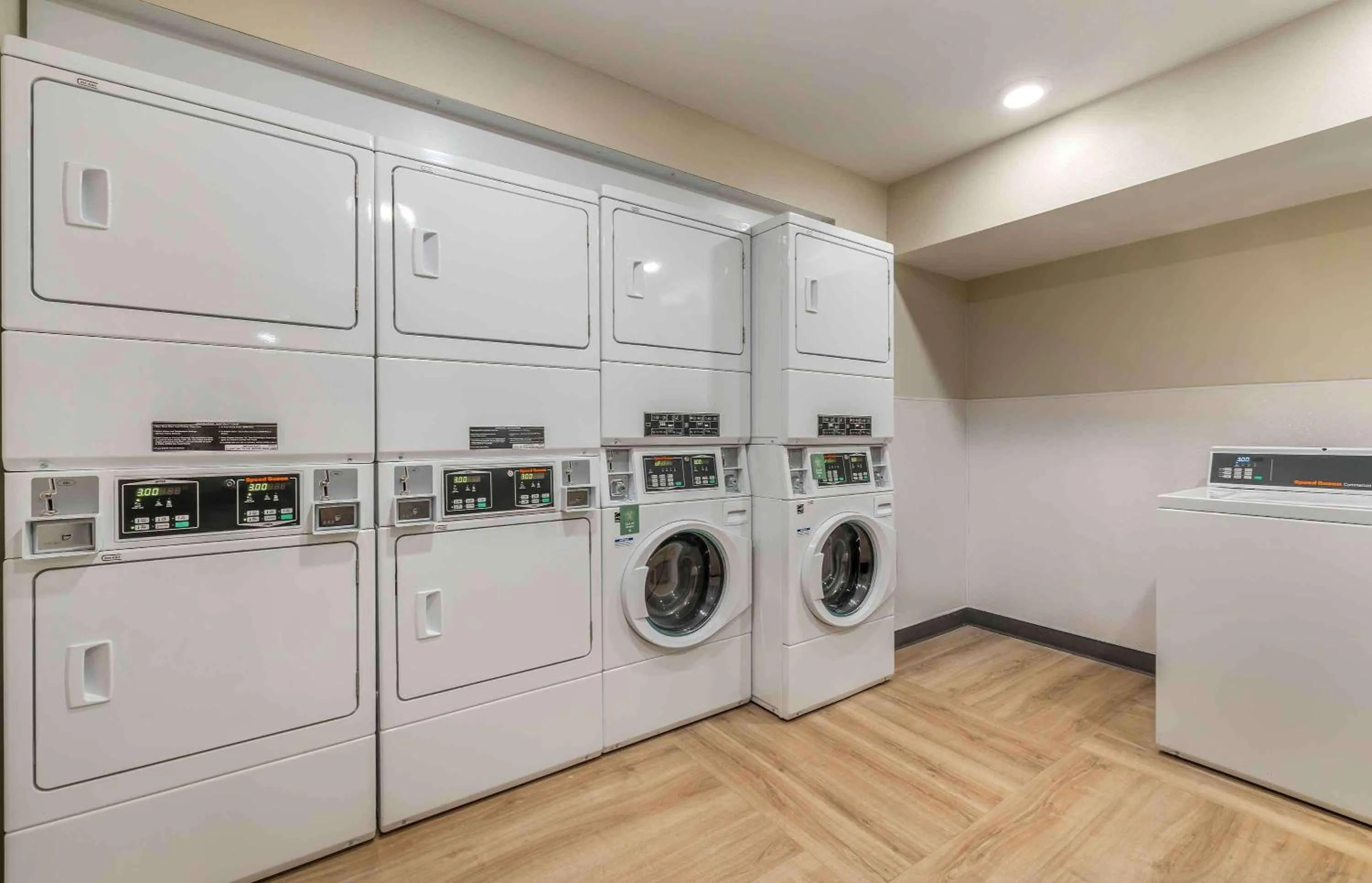 Property building in Extended Stay America Premier Suites - San Diego - San Marcos